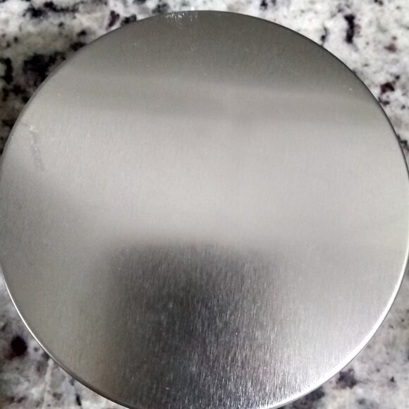 Capri Citrus Candle-90z, with Lid, New without Price tag - Picture 3 of 5